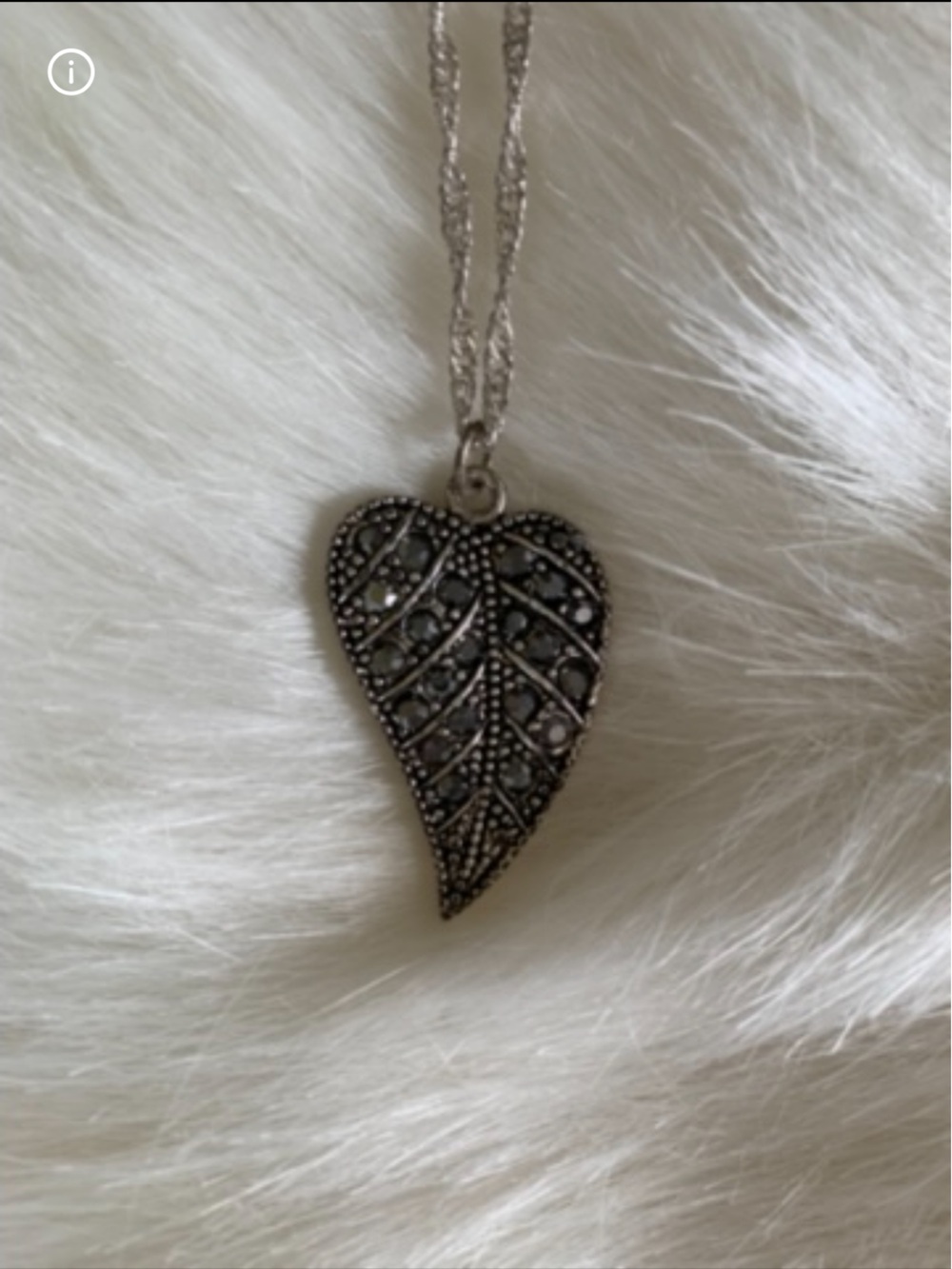 Delicate Silver Teardrop Pendant Necklace - Women's Jewelry